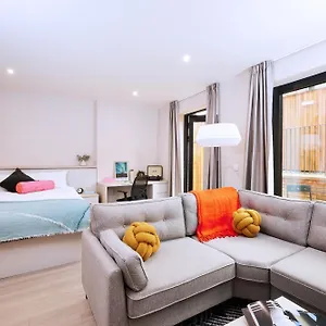 شقة Joivy At Iona Street - Adults Only